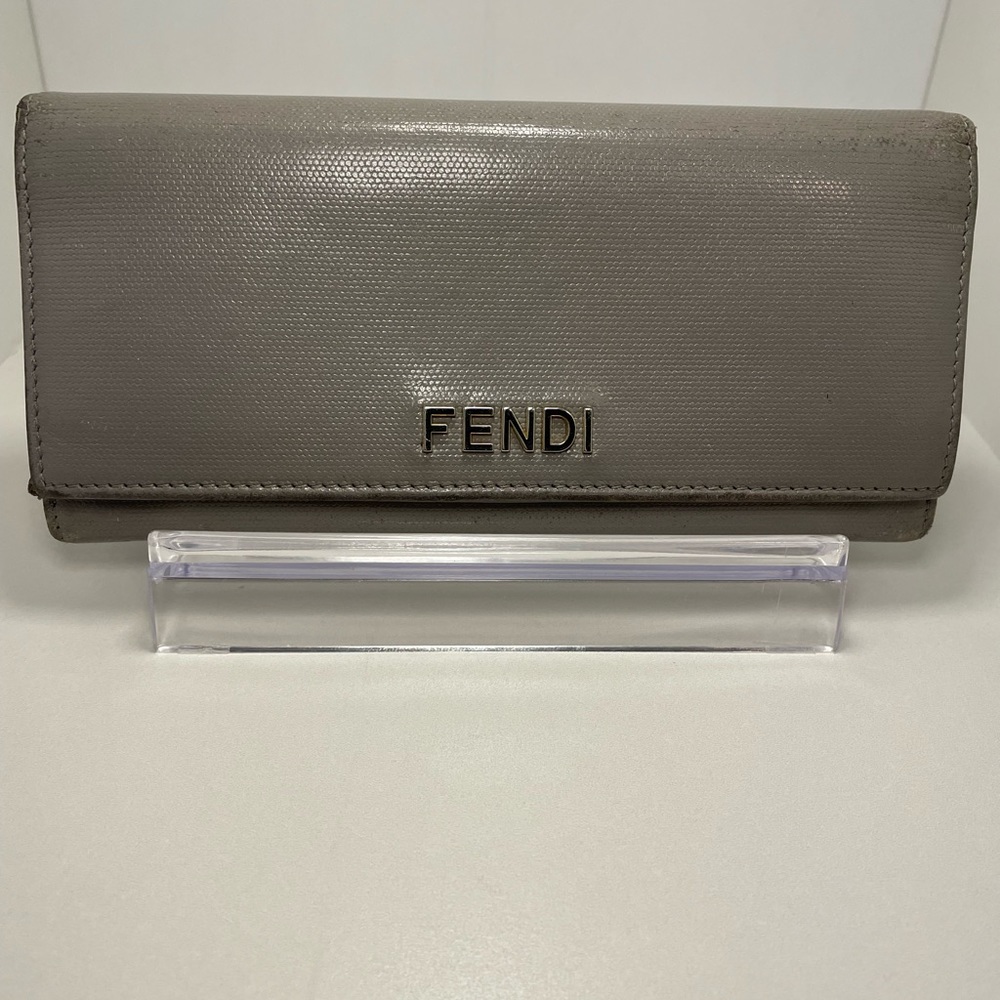 COPY - Fendi authentic Continental wallet with removable chain - Picture 5 of 15